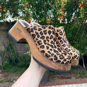 vintage leopard platform clogs size 8